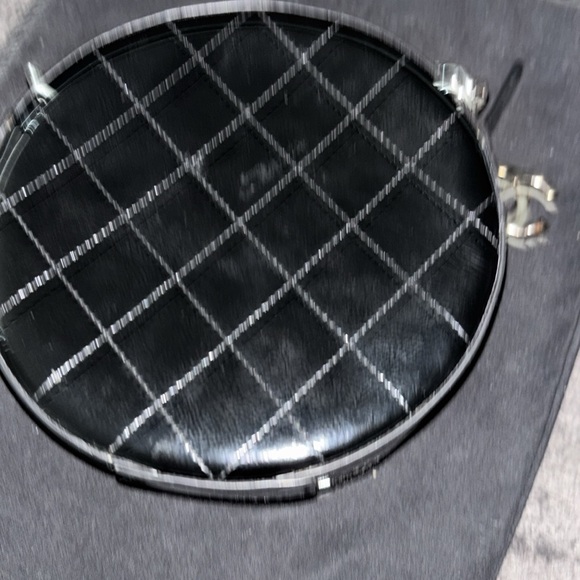 Chanel round as earth bag - Picture 4 of 8